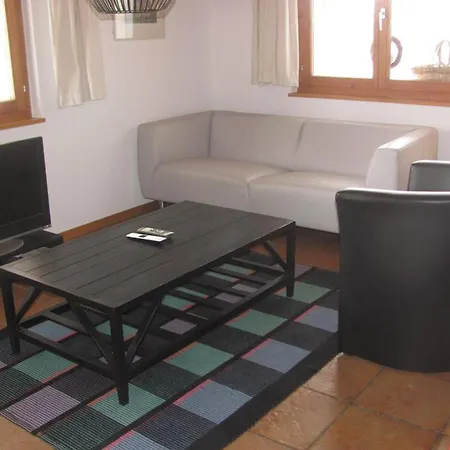 Forigel Ug Apartamento *